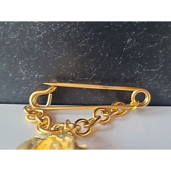 Gold Tone Elephant Head Shaped Safety Pin Brooch Vintage Costume Jewelry - Picture 8 of 10